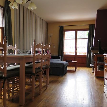 Apartaments El Ribal Valencia D'Aneu Eksteriør billede