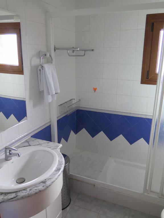 Apartaments El Ribal Valencia D'Aneu Eksteriør billede