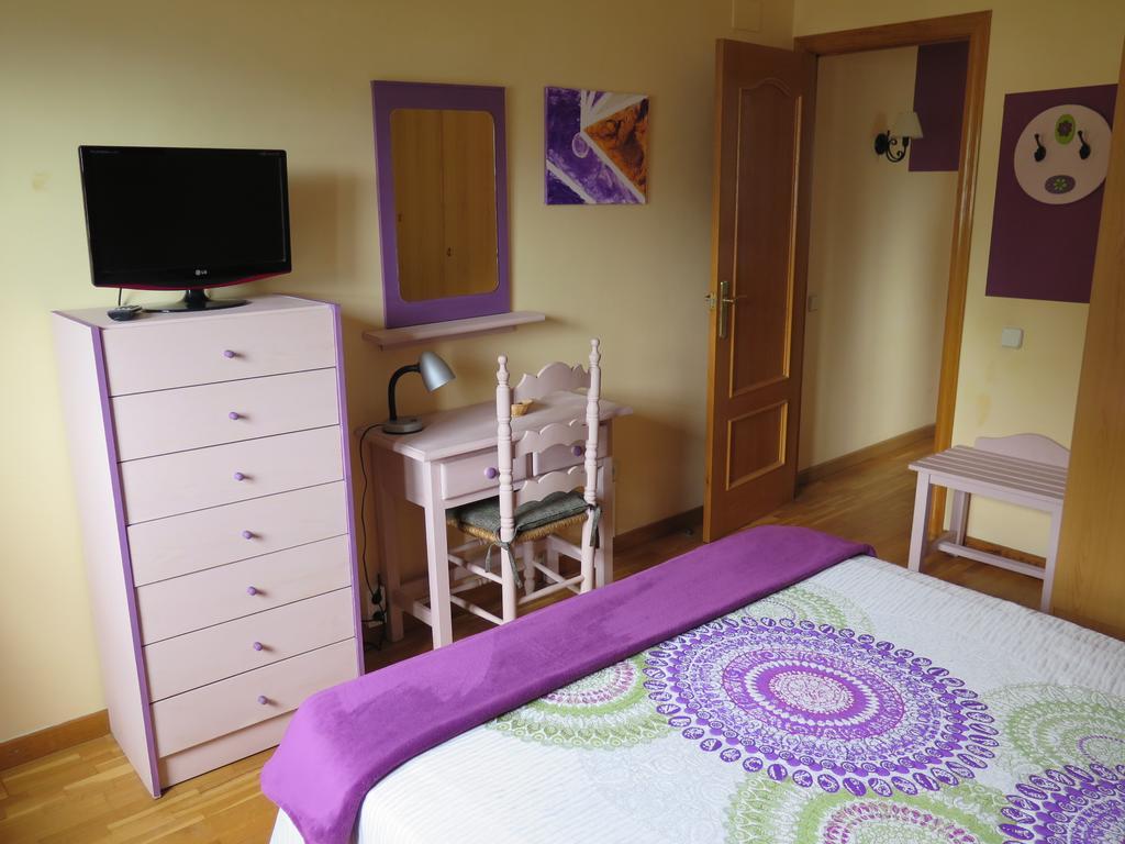 Apartaments El Ribal Valencia D'Aneu Eksteriør billede